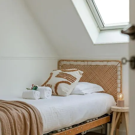 Beautiful And Authentic House With Garden And Garage Ferienhaus *