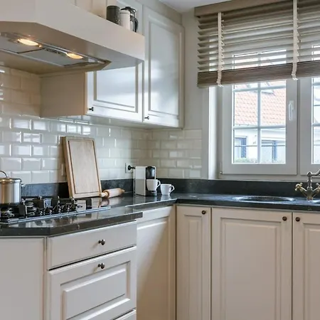 Beautiful And Authentic House With Garden And Garage Knokke-Heist