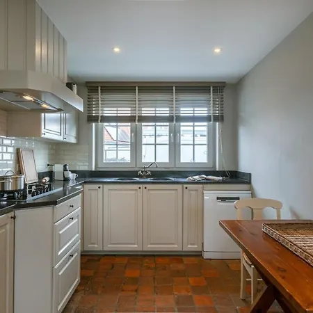 Beautiful And Authentic House With Garden And Garage Ferienhaus Knokke-Heist