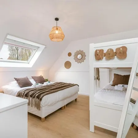 Beautiful And Authentic House With Garden And Garage Ferienhaus *